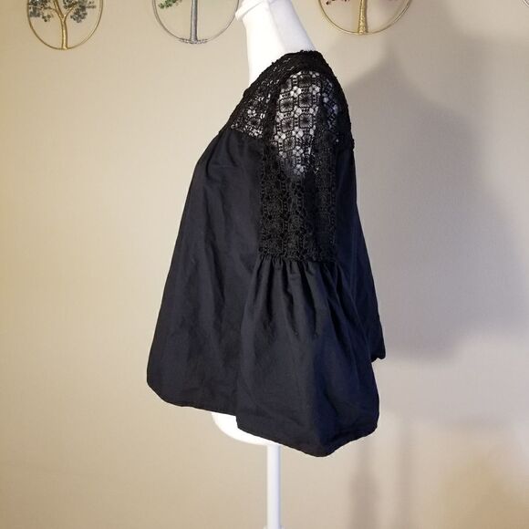 Who What Wear Crochet Lace Blouse with Bell Sleeves Black XS - Picture 2 of 8